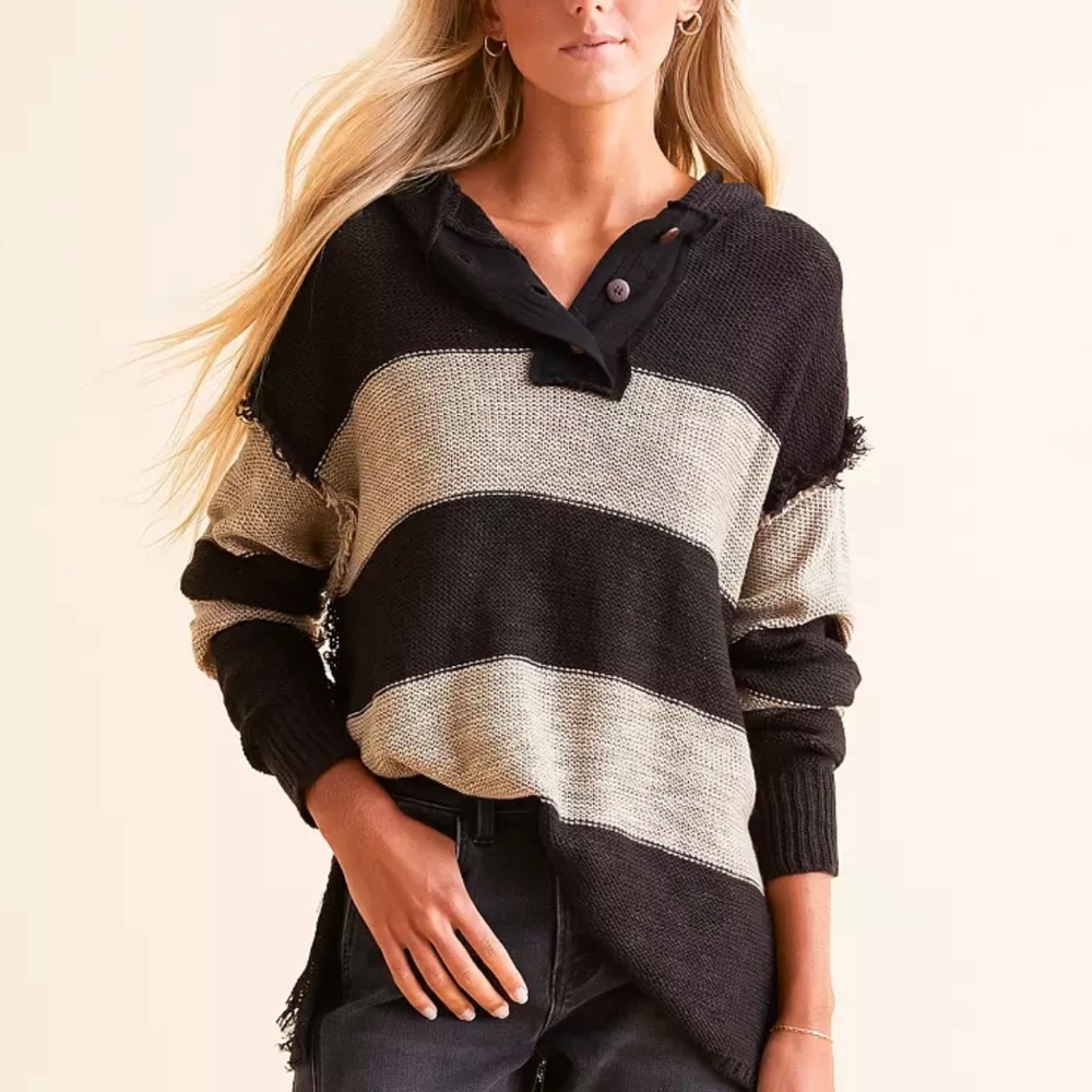 BKE Buckle Hooded Henley Sweater Black/Tan Size Medium NWT!